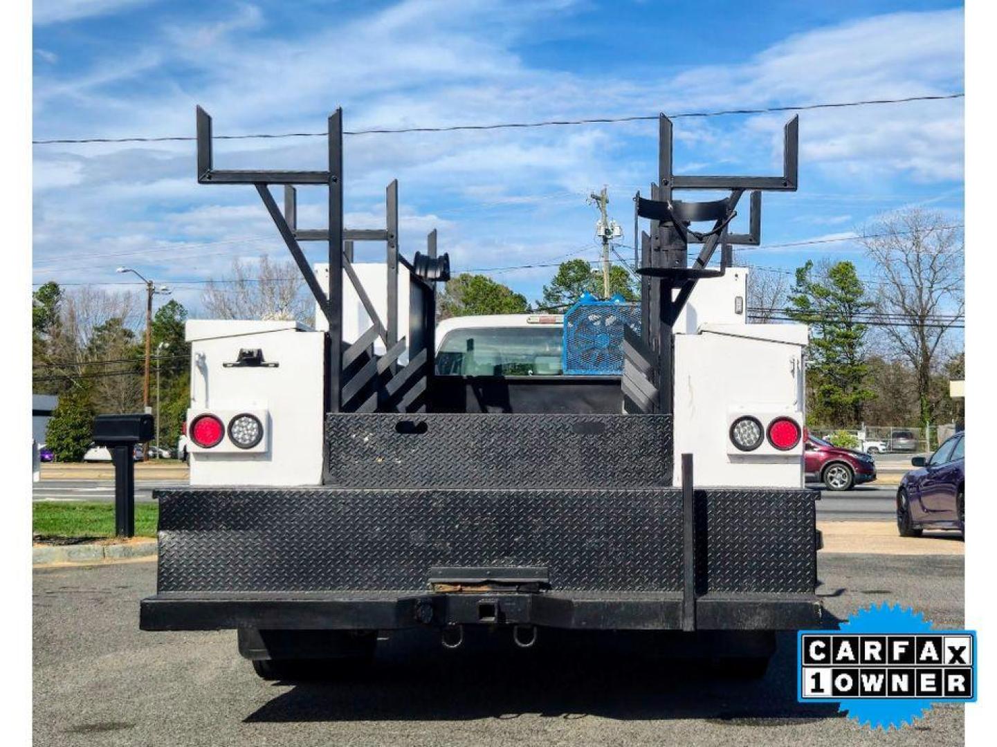 2012 Oxford White /Steel Ford F-550 XL (1FDUF5GY9CE) with an V10, 6.8L engine, 5-speed automatic transmission, located at 6520 E. Independence Blvd., Charlotte, NC, 28212, 35.146019, -80.723465 - <b>Equipment</b><br>Good News! This certified CARFAX 1-owner vehicle has only had one owner before you. The vehicle has a V10, 6.8L high output engine. Enjoy the incredible handling with the rear wheel drive on this 2 ton pickup. This model embodies class and sophistication with its refined white ex - Photo#3