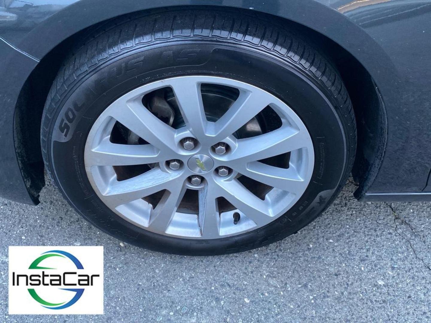 2014 Ashen Gray Metallic /Jet Black/Titanium Chevrolet Malibu LT (1G11E5SL9EF) with an 4 Cyl, 2.5L engine, 6-speed automatic transmission, located at 6520 E. Independence Blvd., Charlotte, NC, 28212, 35.146019, -80.723465 - <b>Equipment</b><br>This unit features a hands-free Bluetooth phone system. The Chevrolet Malibu keeps you comfortable with Auto Climate. The leather seats in this mid-size car are a must for buyers looking for comfort, durability, and style. The Chevrolet Malibu emanates grace with its stylish gray - Photo#13