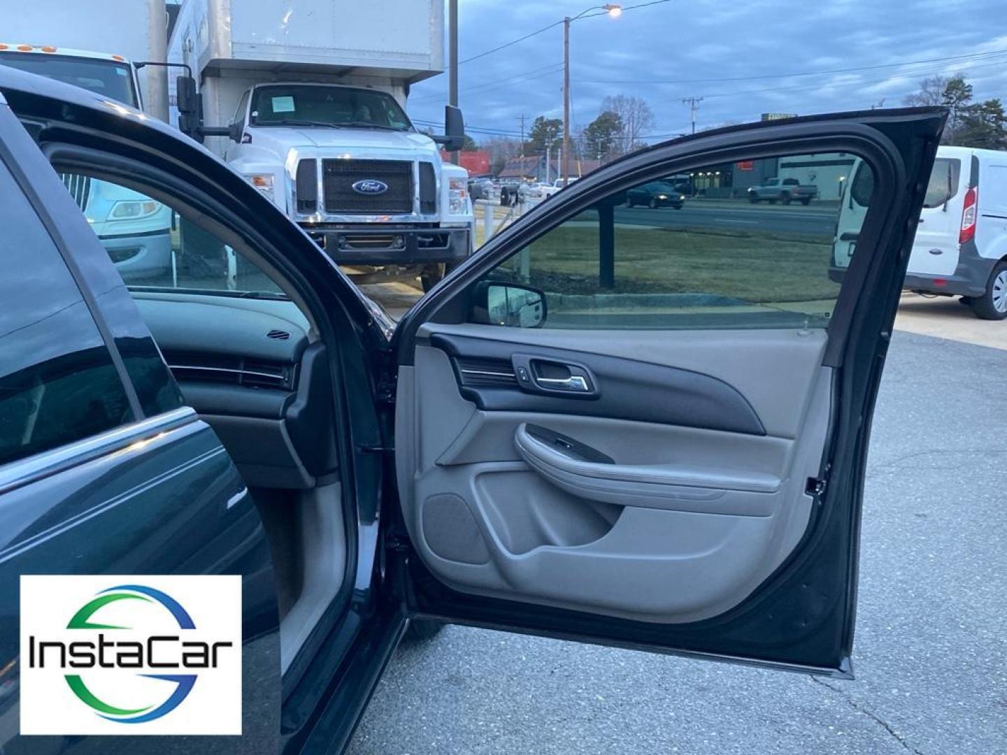 2014 Ashen Gray Metallic /Jet Black/Titanium Chevrolet Malibu LT (1G11E5SL9EF) with an 4 Cyl, 2.5L engine, 6-speed automatic transmission, located at 6520 E. Independence Blvd., Charlotte, NC, 28212, 35.146019, -80.723465 - <b>Equipment</b><br>This unit features a hands-free Bluetooth phone system. The Chevrolet Malibu keeps you comfortable with Auto Climate. The leather seats in this mid-size car are a must for buyers looking for comfort, durability, and style. The Chevrolet Malibu emanates grace with its stylish gray - Photo#18