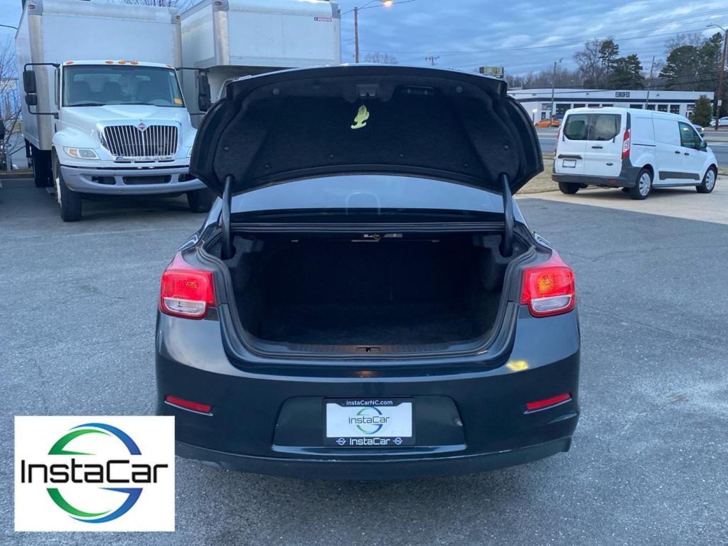2014 Ashen Gray Metallic /Jet Black/Titanium Chevrolet Malibu LT (1G11E5SL9EF) with an 4 Cyl, 2.5L engine, 6-speed automatic transmission, located at 6520 E. Independence Blvd., Charlotte, NC, 28212, 35.146019, -80.723465 - <b>Equipment</b><br>This unit features a hands-free Bluetooth phone system. The Chevrolet Malibu keeps you comfortable with Auto Climate. The leather seats in this mid-size car are a must for buyers looking for comfort, durability, and style. The Chevrolet Malibu emanates grace with its stylish gray - Photo#24