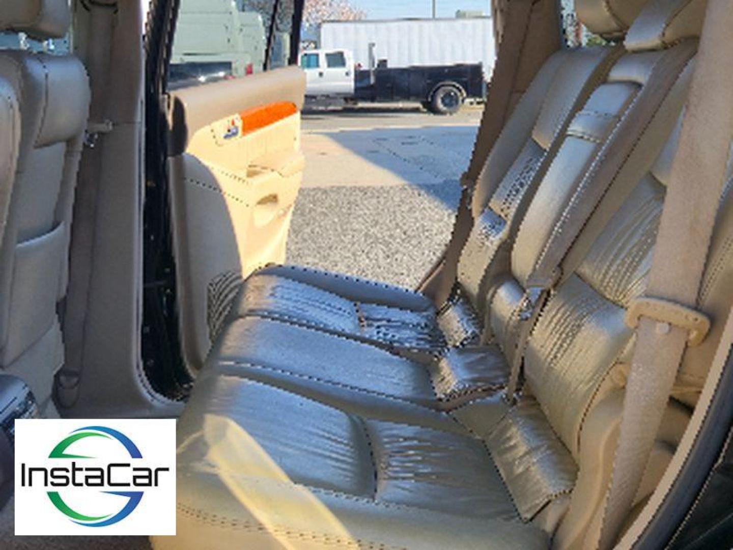 2005 Black Onyx /Ivory Lexus GX 470 Base (JTJBT20X250) with an V8, 4.7L engine, 5-speed automatic transmission, located at 6520 E. Independence Blvd., Charlotte, NC, 28212, 35.146019, -80.723465 - <b>Equipment</b><br>The leather seats in this mid-size suv are a must for buyers looking for comfort, durability, and style. This mid-size suv keeps you comfortable with Auto Climate. The installed navigation system will keep you on the right path. Protect this unit from unwanted accidents with a cu - Photo#4