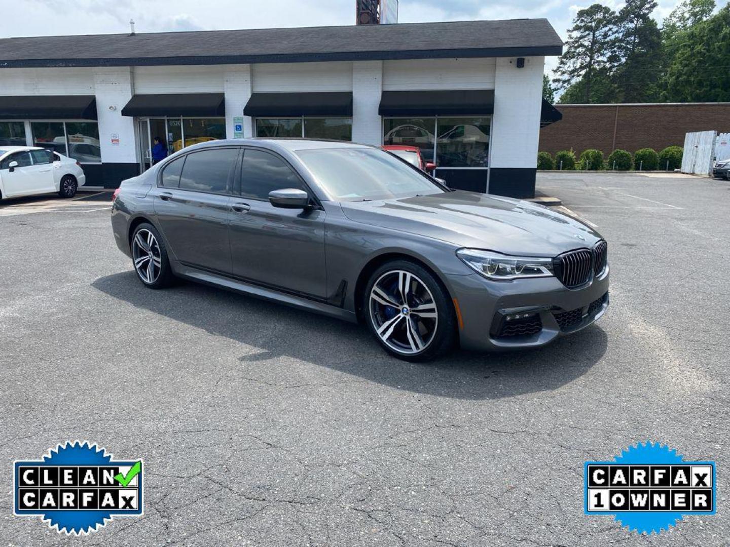 2018 Gray BMW 7 series 750i (WBA7F0C59JG) with an 4.4 liter 8 Cylinder Engine engine, Automatic transmission, located at 6520 E. Independence Blvd., Charlotte, NC, 28212, 35.146019, -80.723465 - Photo#8
