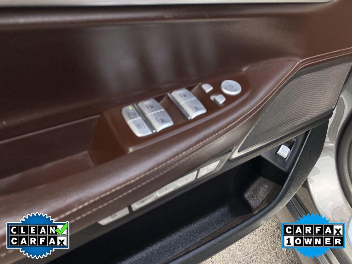 2018 Gray BMW 7 series 750i (WBA7F0C59JG) with an 4.4 liter 8 Cylinder Engine engine, Automatic transmission, located at 6520 E. Independence Blvd., Charlotte, NC, 28212, 35.146019, -80.723465 - Photo#21