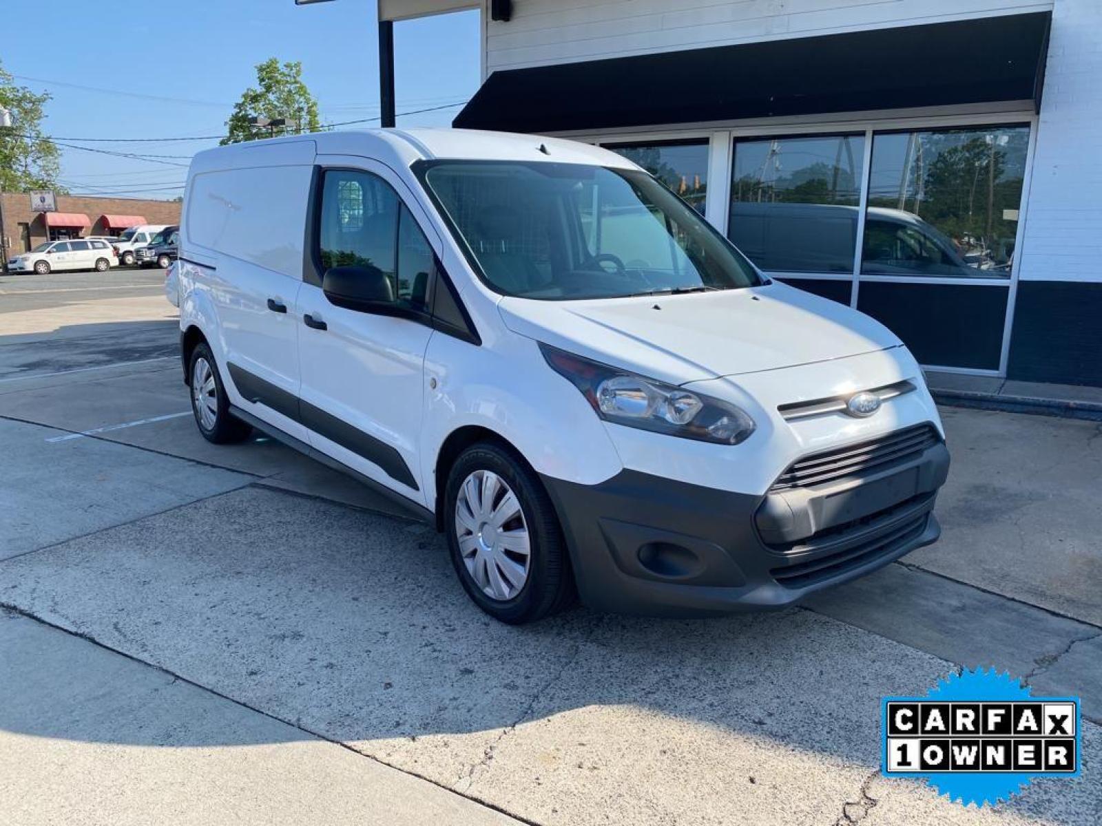2018 Frozen White /Pewter Ford Transit Connect XL (NM0LS7E78J1) with an L4, 2.5L engine, 6-speed automatic transmission, located at 3147 E Independence Blvd, Charlotte, NC, 28205, 35.200268, -80.773651 - <b>Equipment</b><br>Good News! This certified CARFAX 1-owner vehicle has only had one owner before you. Maintaining a stable interior temperature in it is easy with the climate control system. The vehicle shines with clean polished lines coated with an elegant white finish. This mini van is front wh - Photo #5