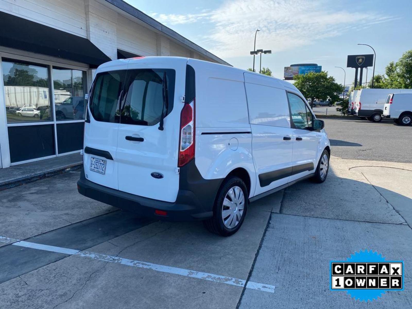 2018 Frozen White /Pewter Ford Transit Connect XL (NM0LS7E78J1) with an L4, 2.5L engine, 6-speed automatic transmission, located at 3147 E Independence Blvd, Charlotte, NC, 28205, 35.200268, -80.773651 - <b>Equipment</b><br>Good News! This certified CARFAX 1-owner vehicle has only had one owner before you. Maintaining a stable interior temperature in it is easy with the climate control system. The vehicle shines with clean polished lines coated with an elegant white finish. This mini van is front wh - Photo #11