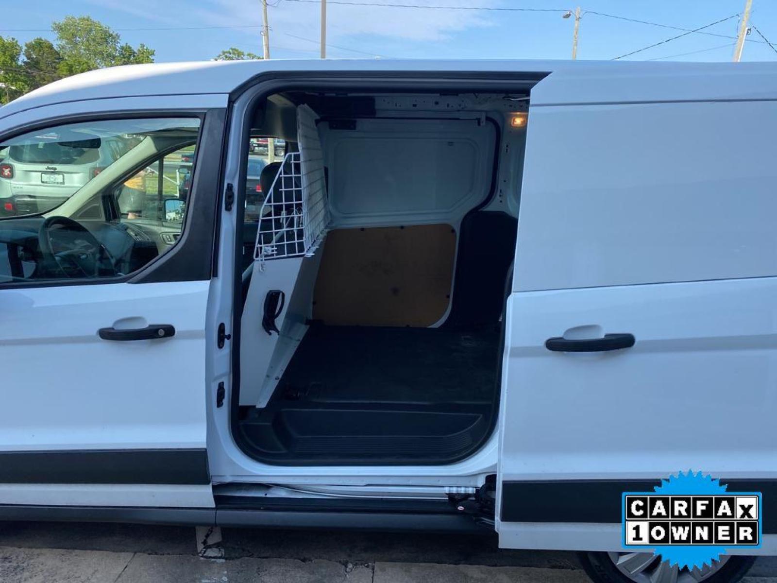 2018 Frozen White /Pewter Ford Transit Connect XL (NM0LS7E78J1) with an L4, 2.5L engine, 6-speed automatic transmission, located at 3147 E Independence Blvd, Charlotte, NC, 28205, 35.200268, -80.773651 - <b>Equipment</b><br>Good News! This certified CARFAX 1-owner vehicle has only had one owner before you. Maintaining a stable interior temperature in it is easy with the climate control system. The vehicle shines with clean polished lines coated with an elegant white finish. This mini van is front wh - Photo #2
