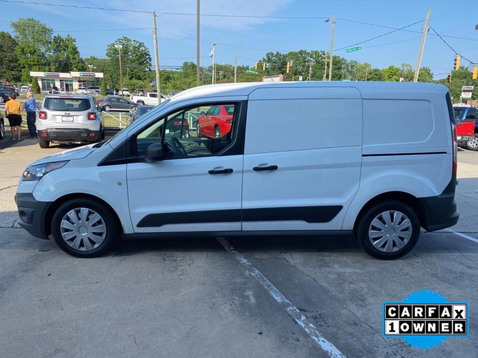 2018 Frozen White /Pewter Ford Transit Connect XL (NM0LS7E78J1) with an L4, 2.5L engine, 6-speed automatic transmission, located at 3147 E Independence Blvd, Charlotte, NC, 28205, 35.200268, -80.773651 - <b>Equipment</b><br>Good News! This certified CARFAX 1-owner vehicle has only had one owner before you. Maintaining a stable interior temperature in it is easy with the climate control system. The vehicle shines with clean polished lines coated with an elegant white finish. This mini van is front wh - Photo #8