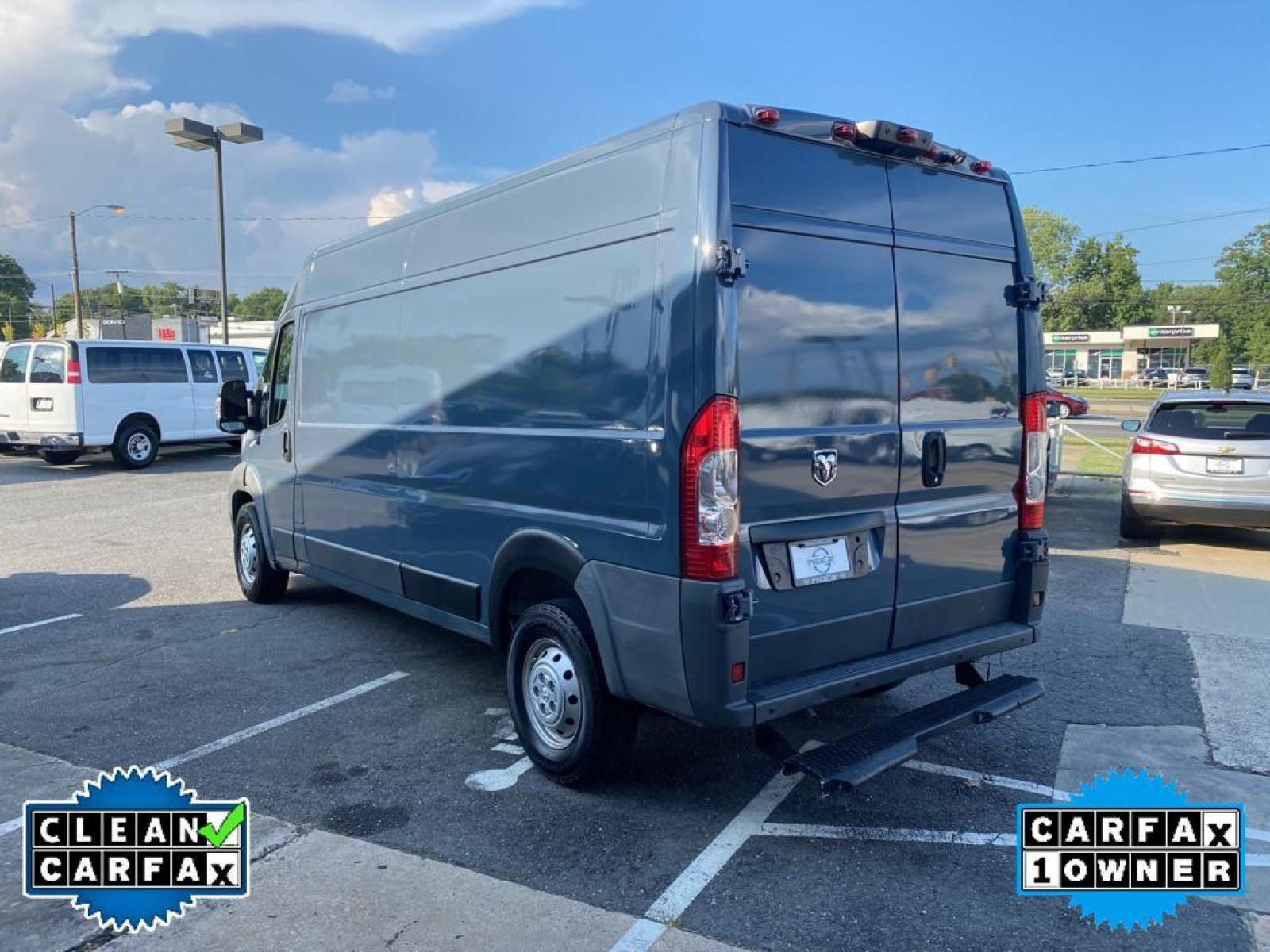 2018 Bright White Clearcoat /Black Ram ProMaster 2500 High Roof (3C6TRVDG3JE) with an V6, 3.6L engine, 6-speed automatic transmission, located at 3147 E Independence Blvd, Charlotte, NC, 28205, 35.200268, -80.773651 - Photo #12