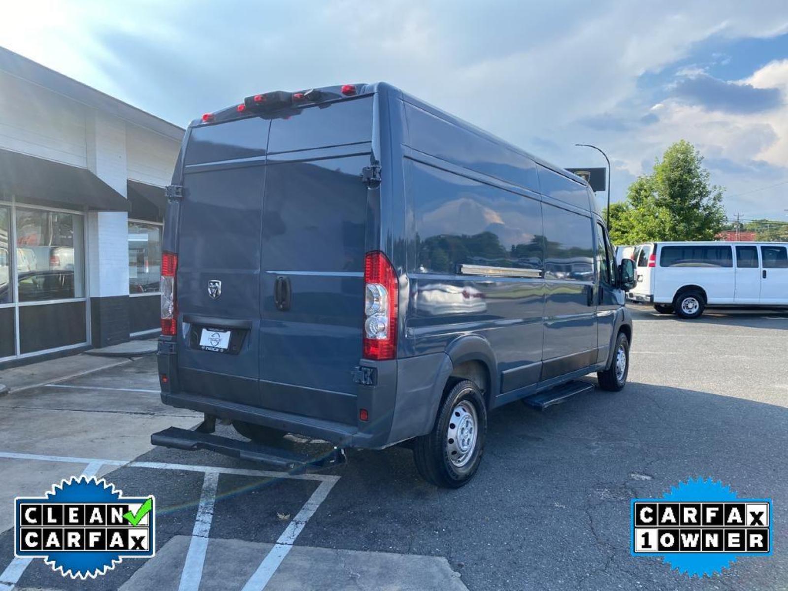 2018 Bright White Clearcoat /Black Ram ProMaster 2500 High Roof (3C6TRVDG3JE) with an V6, 3.6L engine, 6-speed automatic transmission, located at 3147 E Independence Blvd, Charlotte, NC, 28205, 35.200268, -80.773651 - Photo #14